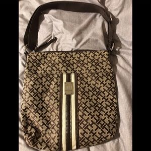 Gently used Tommy Hilfiger crossbody purse